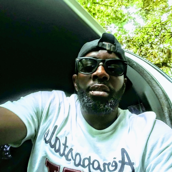 Meet your Posher, Nino - Picture 2 of 7